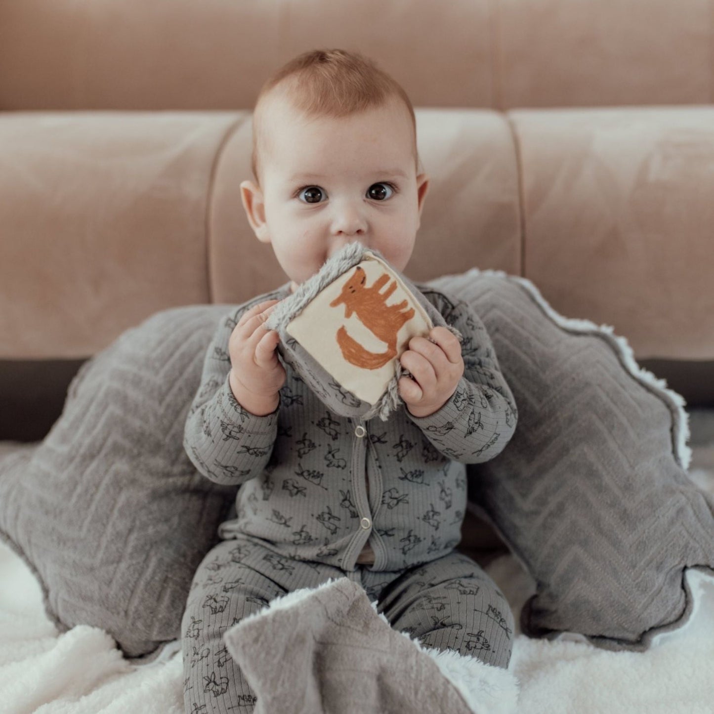 Feeding Pillow Baby Cloudy Grey_Feeding Pillows_Snoozebaby