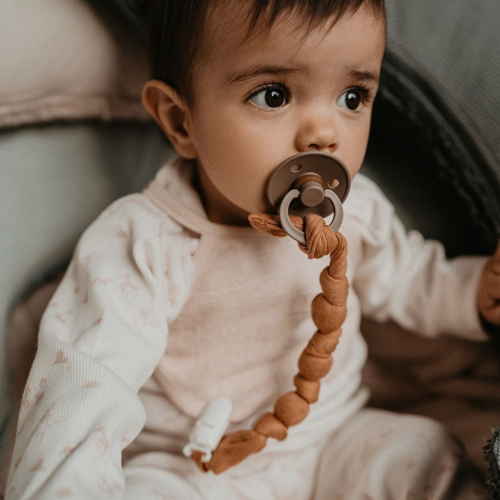 Pacifier Cord Baby Organic Toffee Brown_Pacifier Cords_Snoozebaby
