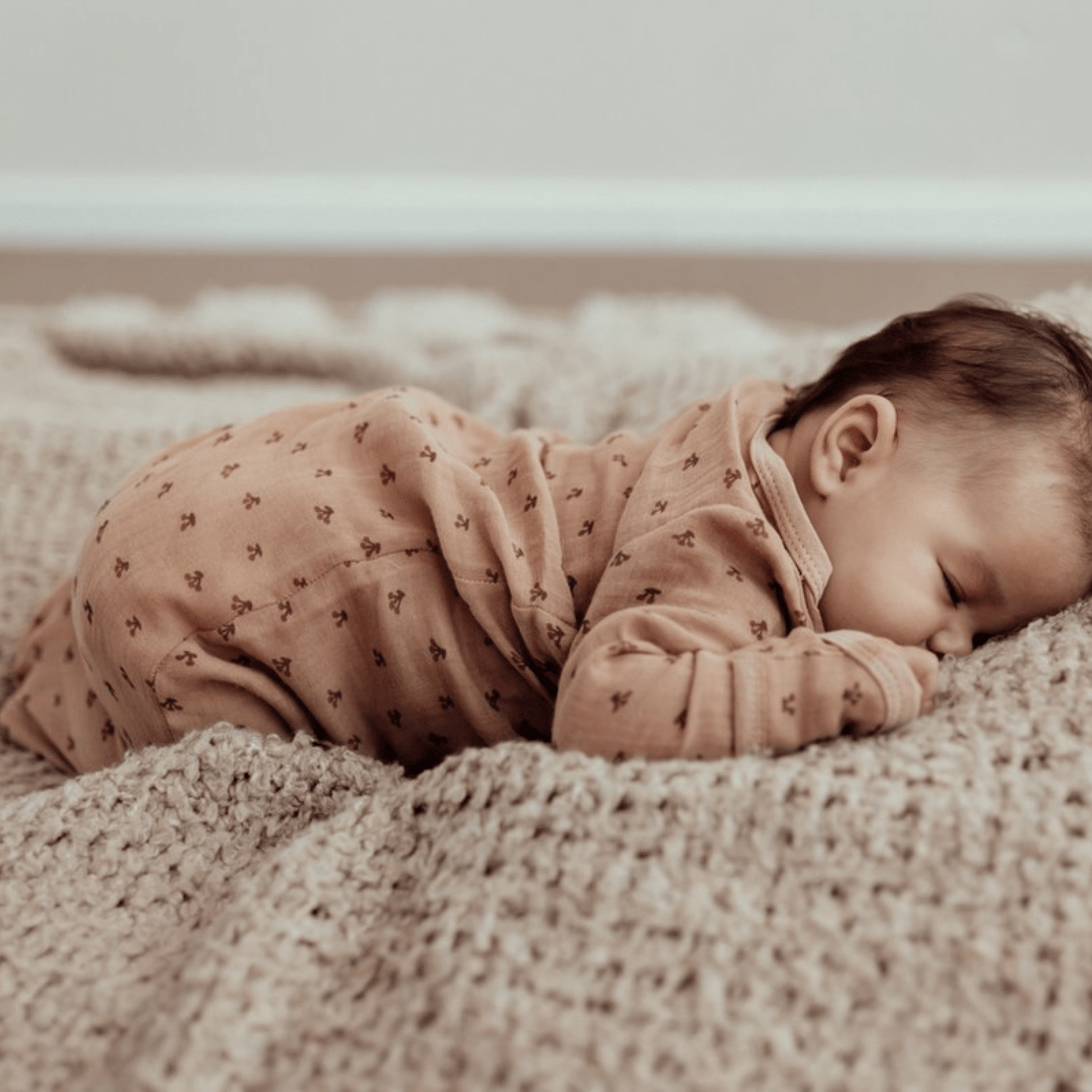 Cocon pour bébé avec chapeau 0 - 3 mois Rose cerise_Cocons_Snoozebaby